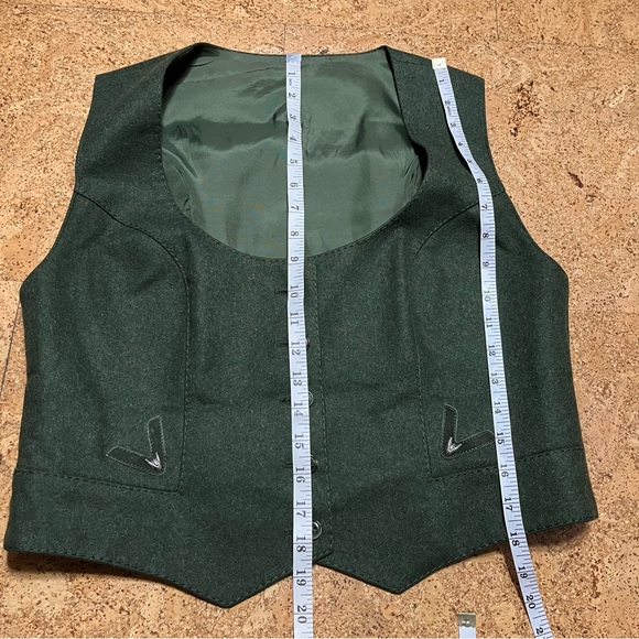 Wool Blend Women’s Green Gemstone Button Vest German Sz 46/ US See Measurements - Picture 10 of 13